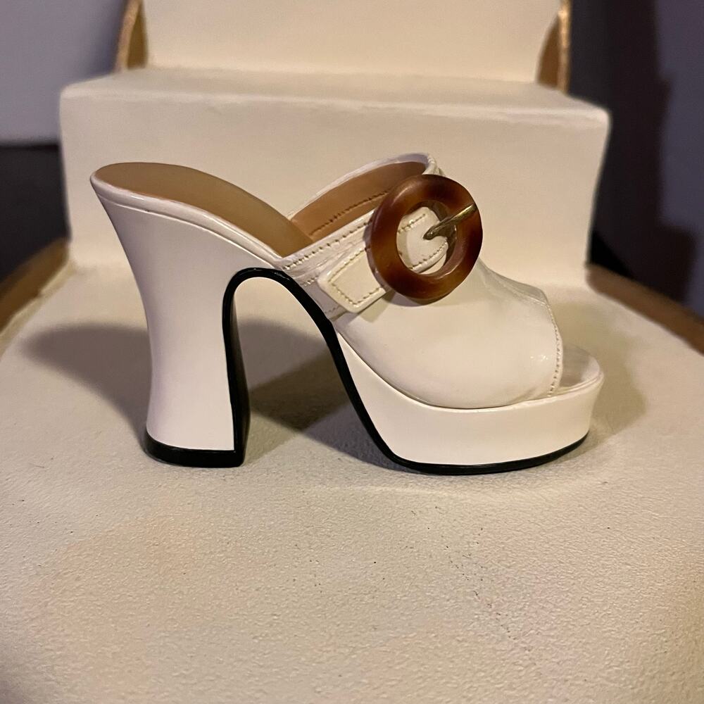 Just the Right Shoe Struttin’ Raine Willits Design Collectible